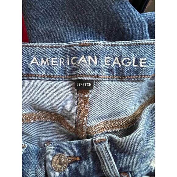 American Eagle Women Distressed Straight Leg Stretch Curvy Mom Jeans Blue Size 4 - Picture 9 of 11